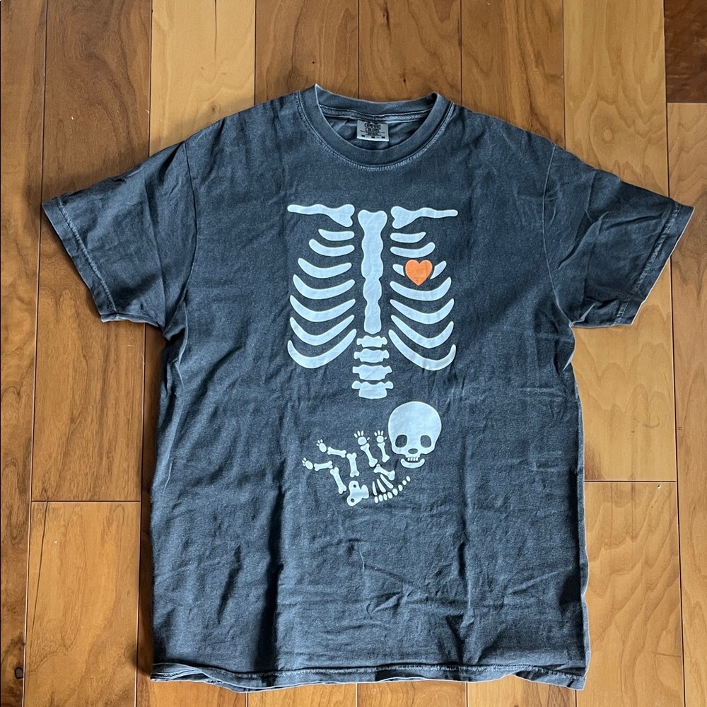 Women’s Maternity Halloween Skeleton Graphic Tee
